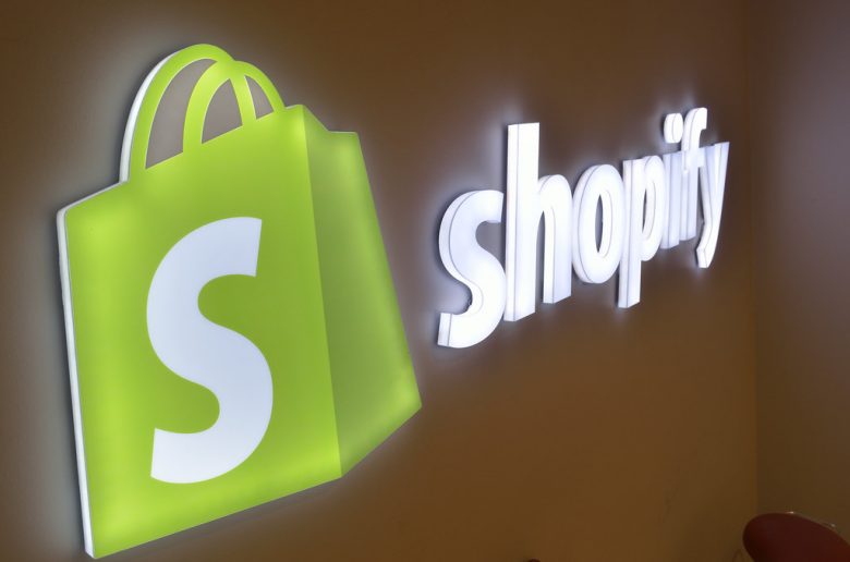 How to profit from Shopify product feed generator
